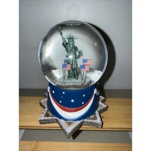 Hallmark Statue Of Liberty Musical Snow Globe Playing The Star-Spangled Banner